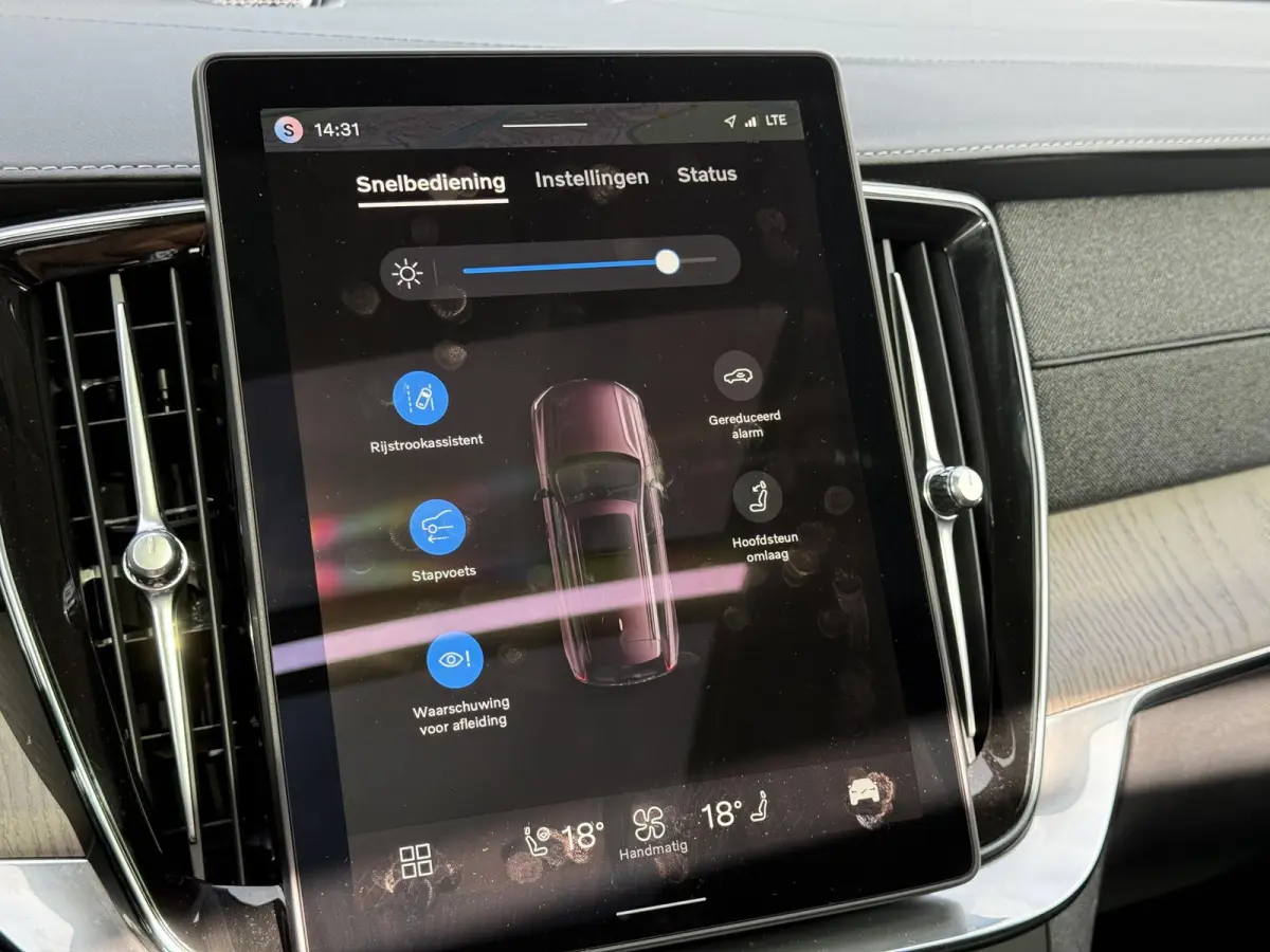 T8 Plug-in hybrid AWD Ultra Dark