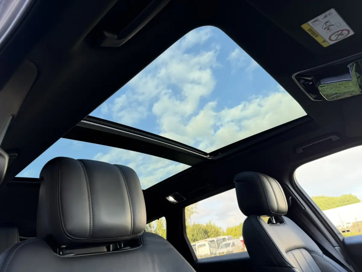 3.0 TDV6 HSE Dynamic Panoramadak Trekhaak Stuurwielverwarming Stoelventilatie 21 Inch Meridian Sound Laser-LED-koplamp InControl Secure Keyless Entry Luchtvering