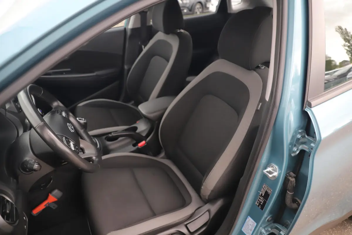 1.0T Comfort Trekhaak Navigatie Achteruitrijcamera Carplay Android Climate Cruise Control LMV