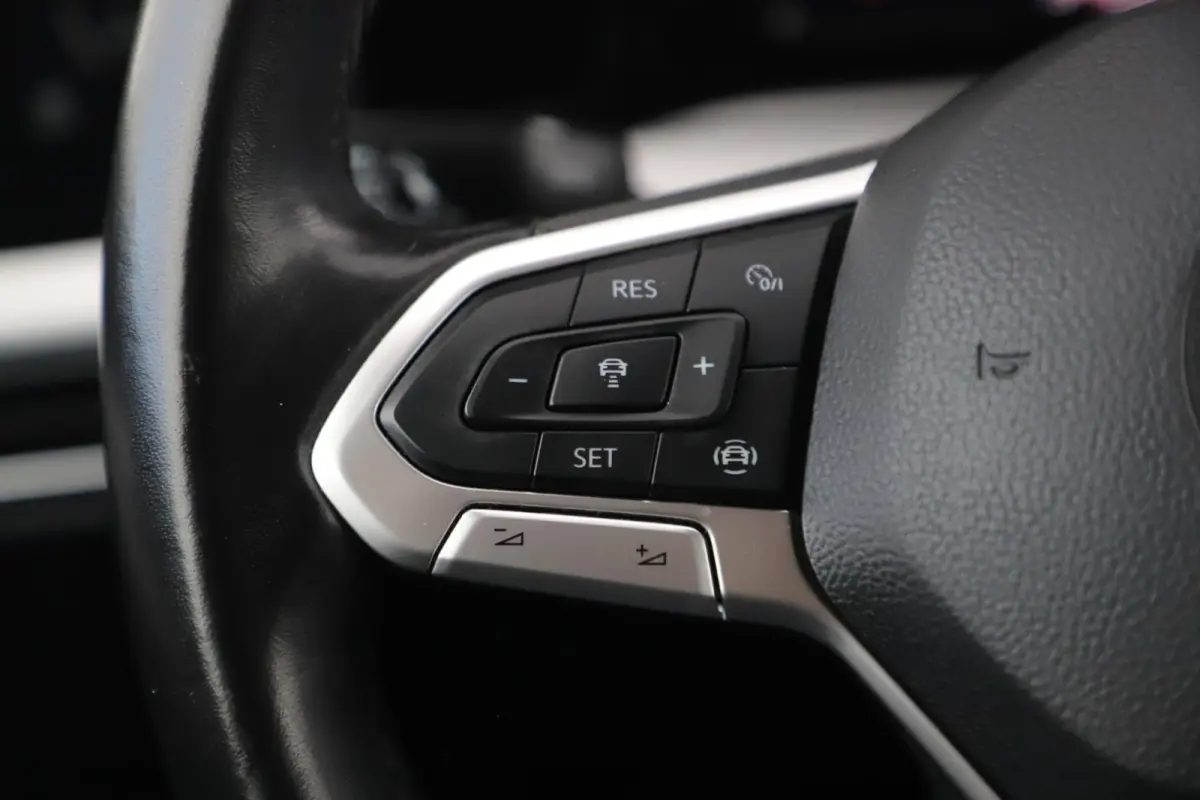 1.0 TSI Life Virtual Navigatie Achteruitrijcamera Carplay Android Adaptive Cruise Parkeersensor
