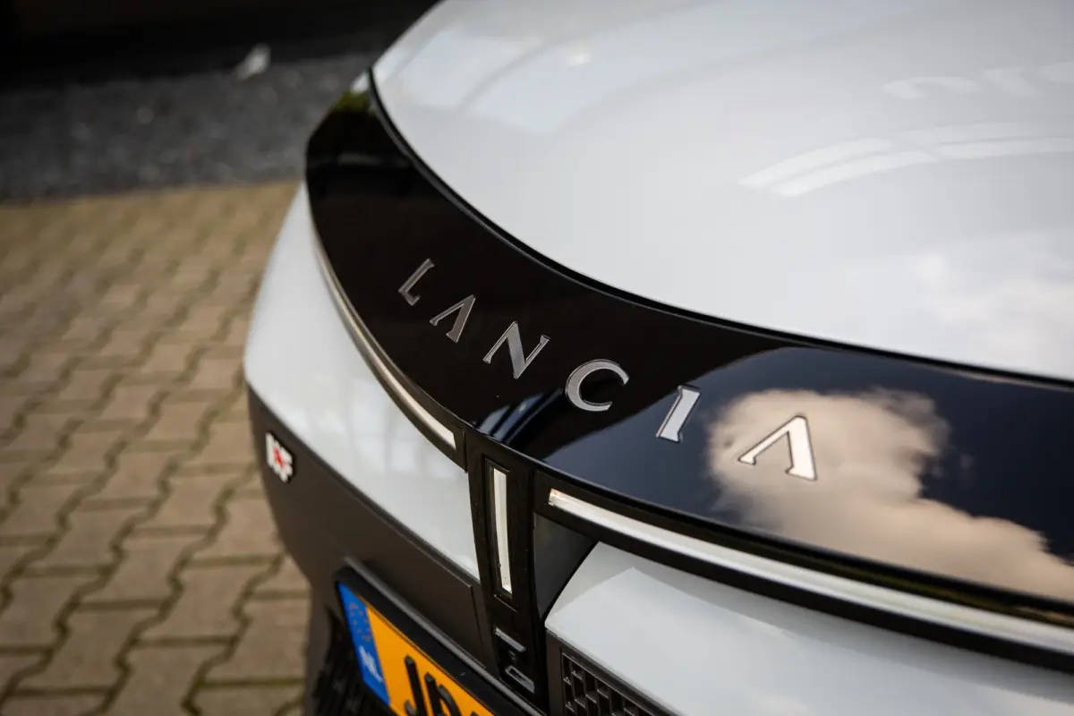 HF 54 kWh 280PK , Bianco Quarzo Two-Tone, SALA, Org. NL