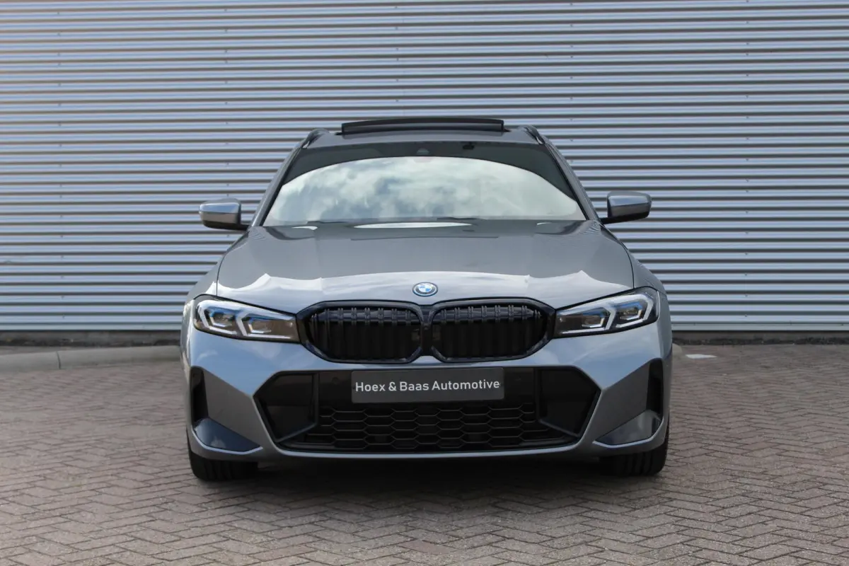 320e M-Pakket/Pano/Trekhaak/Camera/Facelift