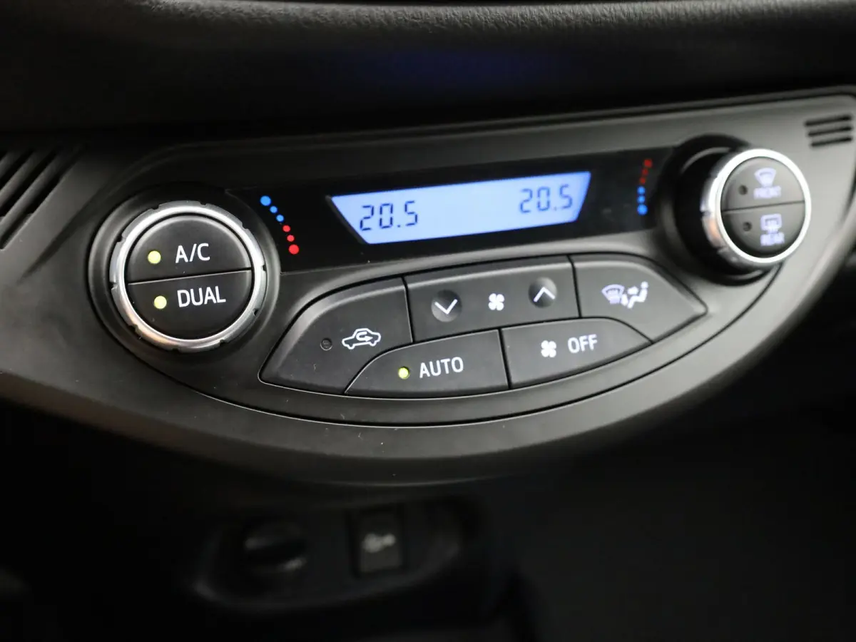 1.5 Hybrid GR-Sport | Apple Carplay/ Android | LMV | Camera Prijs Rijklaar!!