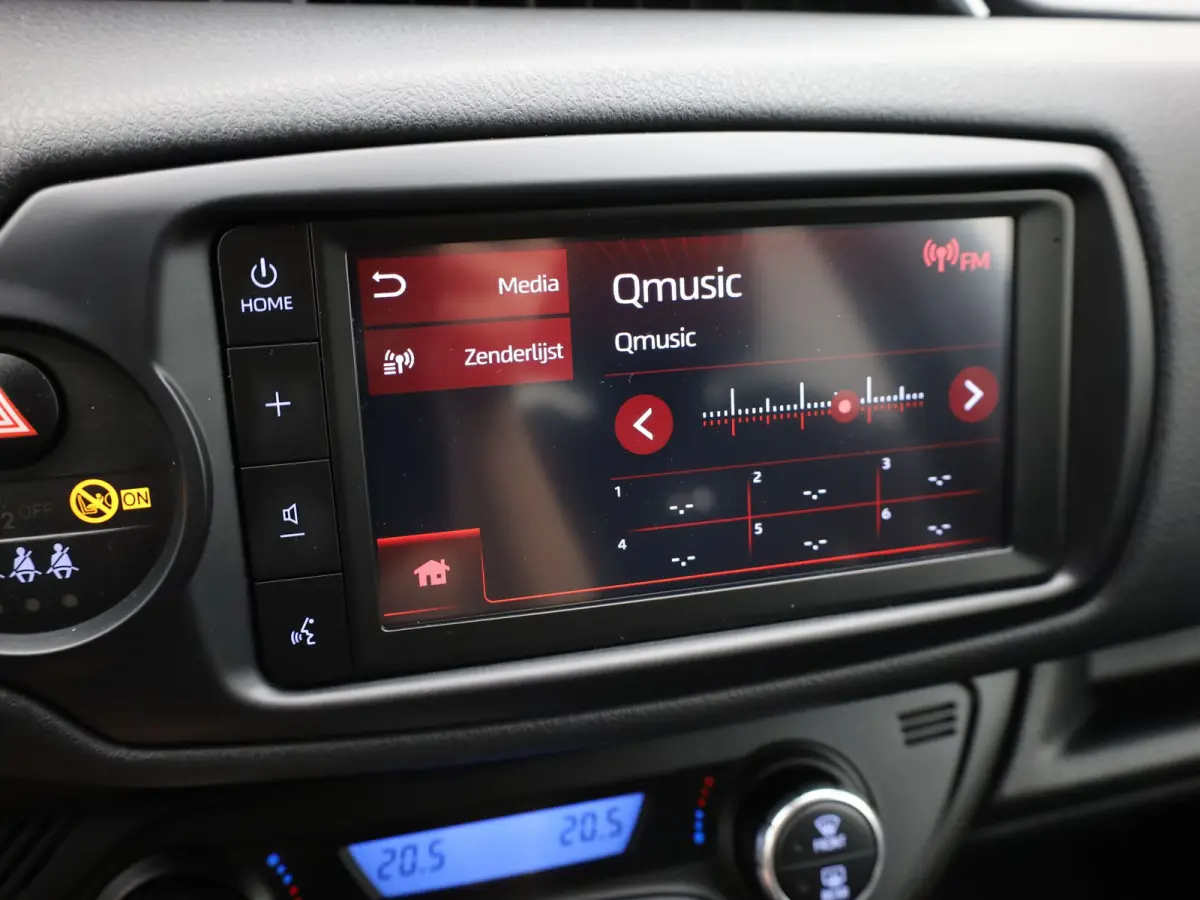 1.5 Hybrid GR-Sport | Apple Carplay/ Android | LMV | Camera Prijs Rijklaar!!