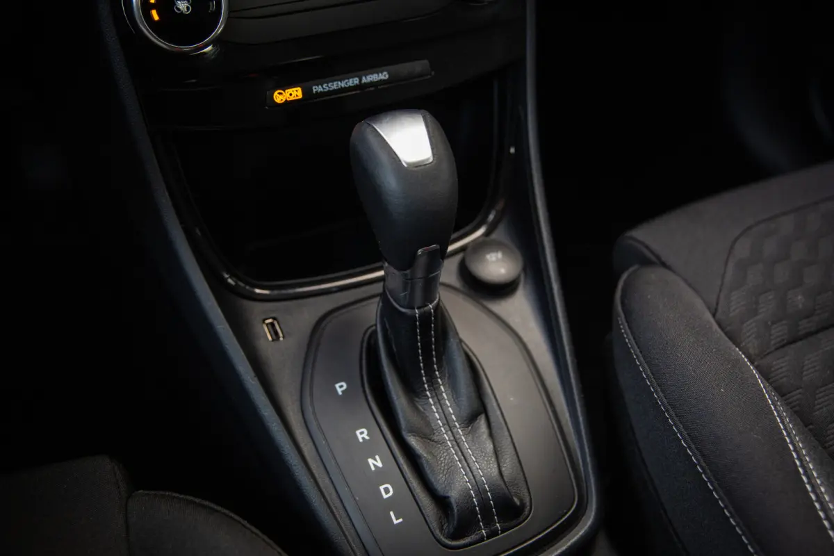 1.0 EcoBoost Titanium , Camera, Carplay,
