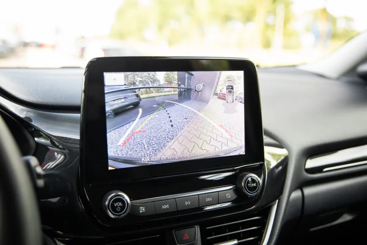 1.0 EcoBoost Titanium , Camera, Carplay,