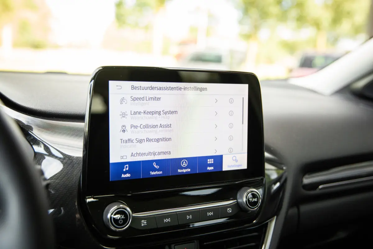 1.0 EcoBoost Titanium , Camera, Carplay,