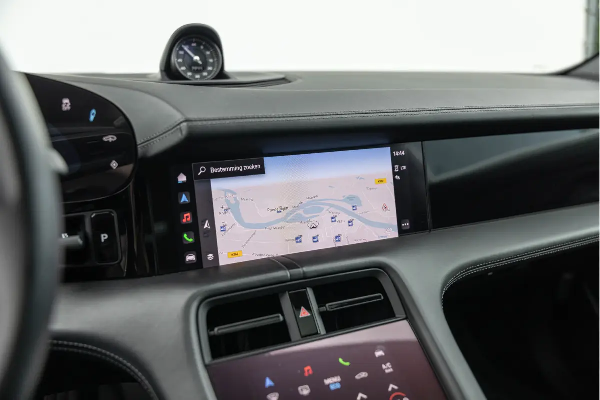 4S Performance 84 kWh Pano Sport-Design 21'' Convaver ACC Bose