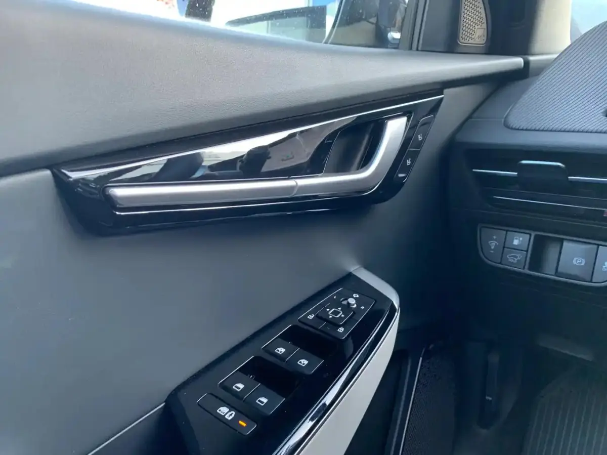 GT-Line AWD 77.4 kWh All Wheel Drive 326PK | Navi | Adapt. Cruise | Schuif-/kanteldak | Stoel-/stuurverwarming