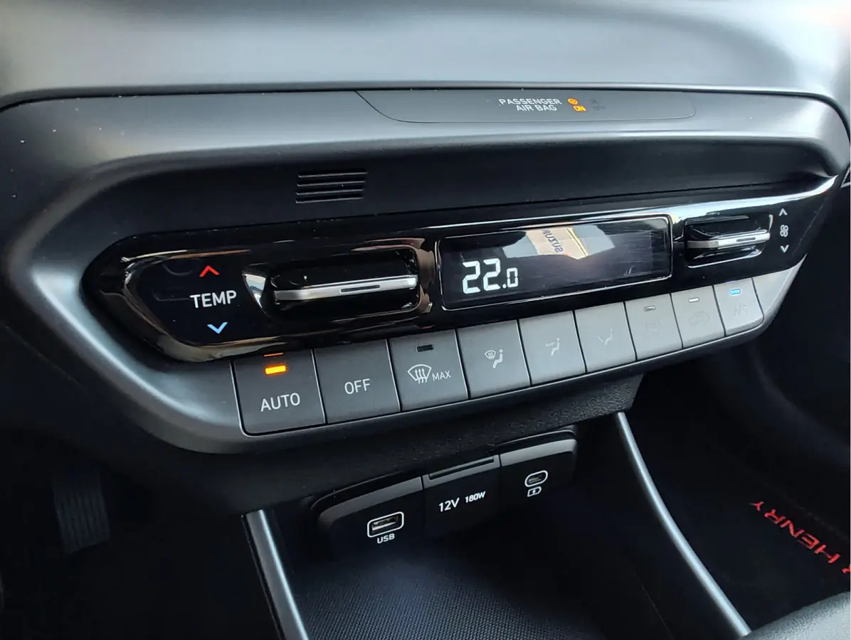 1.0 T-GDI COMFORT SMART AUTOMAAT Camera | Stoelverwarming | Navi | Carplay/Android