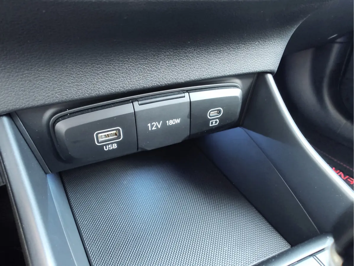 1.0 T-GDI COMFORT SMART AUTOMAAT Camera | Stoelverwarming | Navi | Carplay/Android