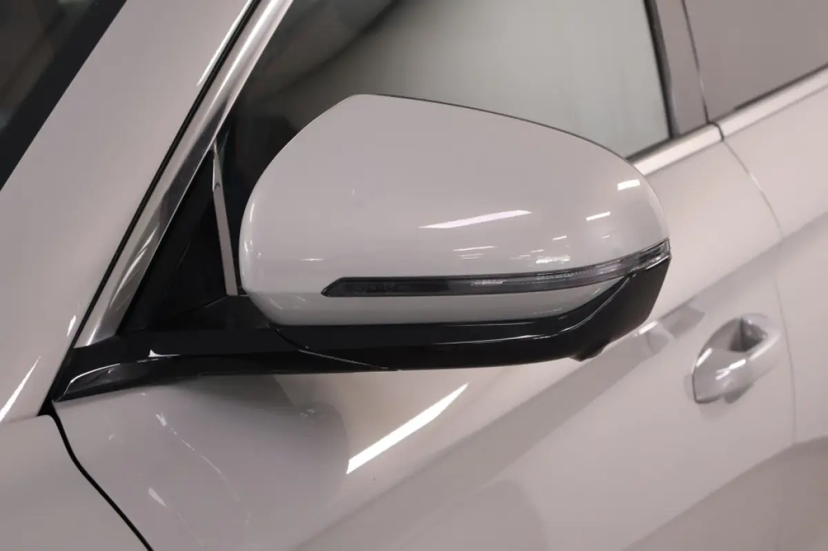 1.5 DM-i FWD Boost | Black & Brown interieur