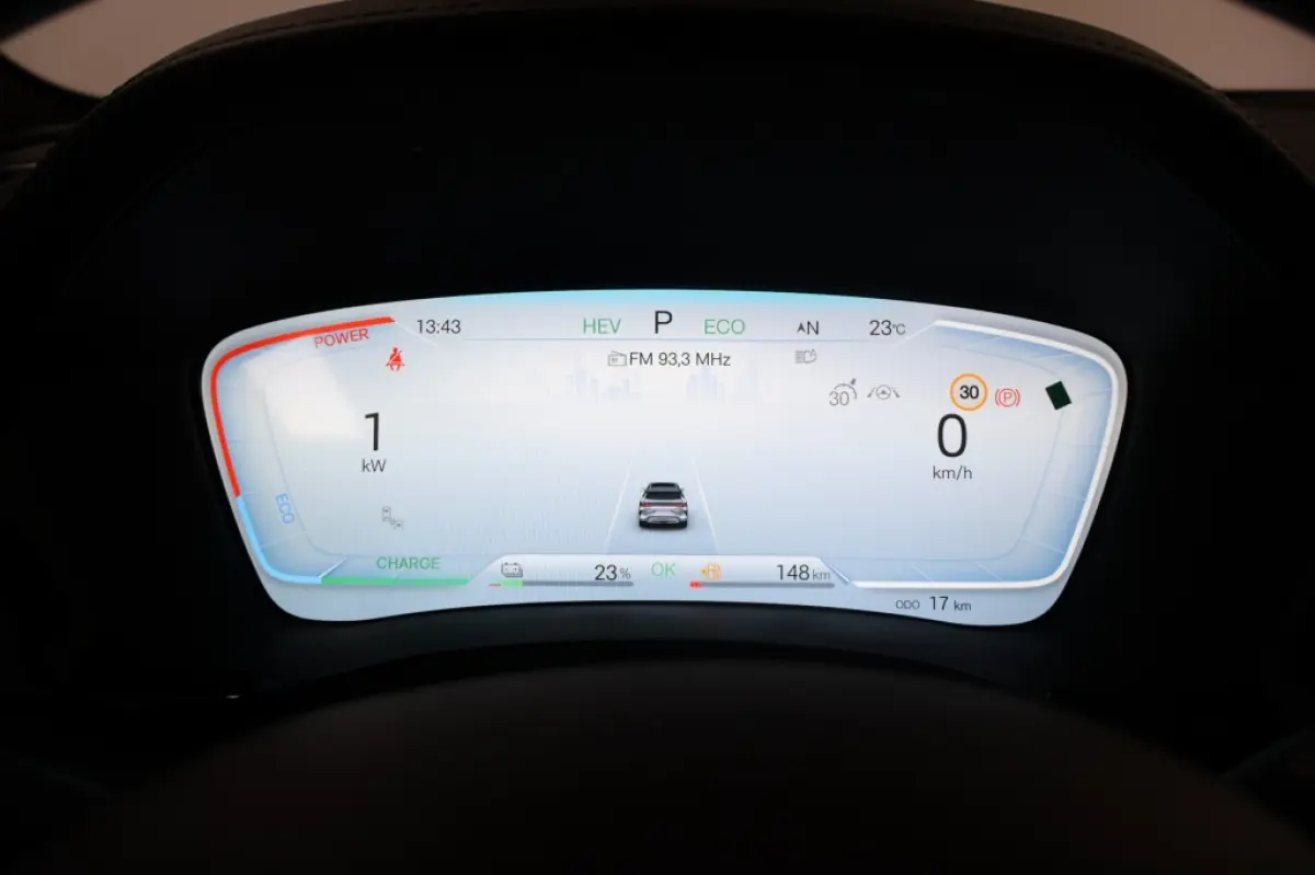 1.5 DM-i FWD Boost | Black & Brown interieur