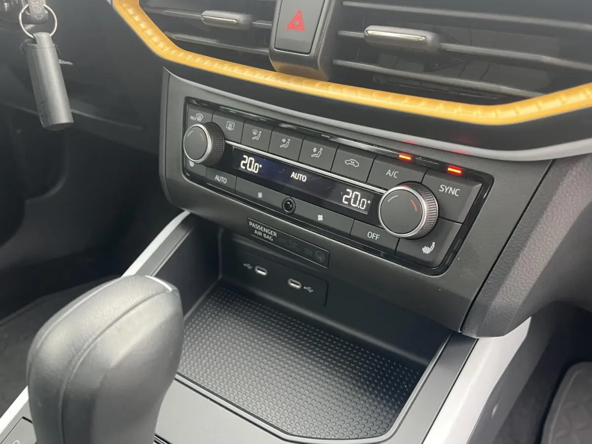 1.0 TSi DSG Style Business Connect | CLIMA | CAMERA | PDC V+A | STOELVERW. |