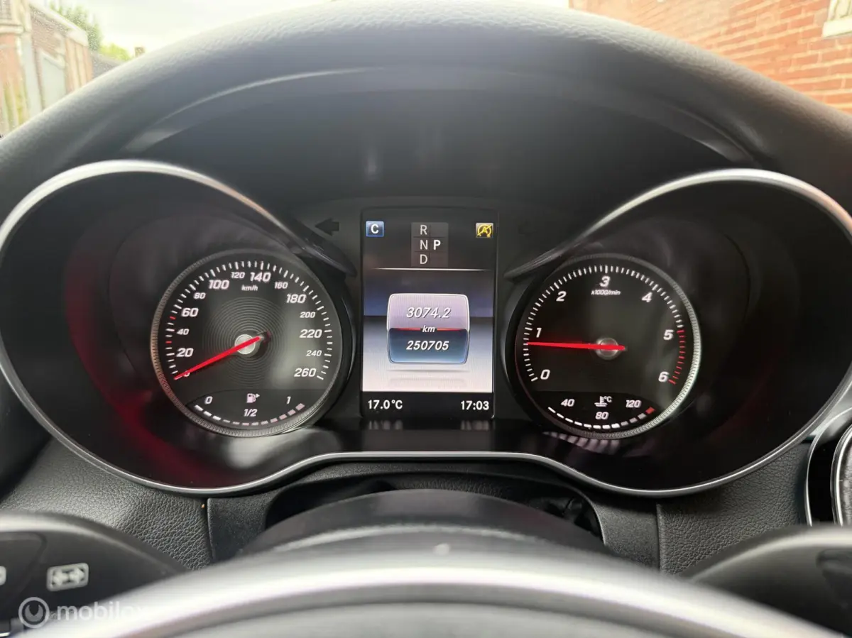 220 CDI Premium Plus 4matic