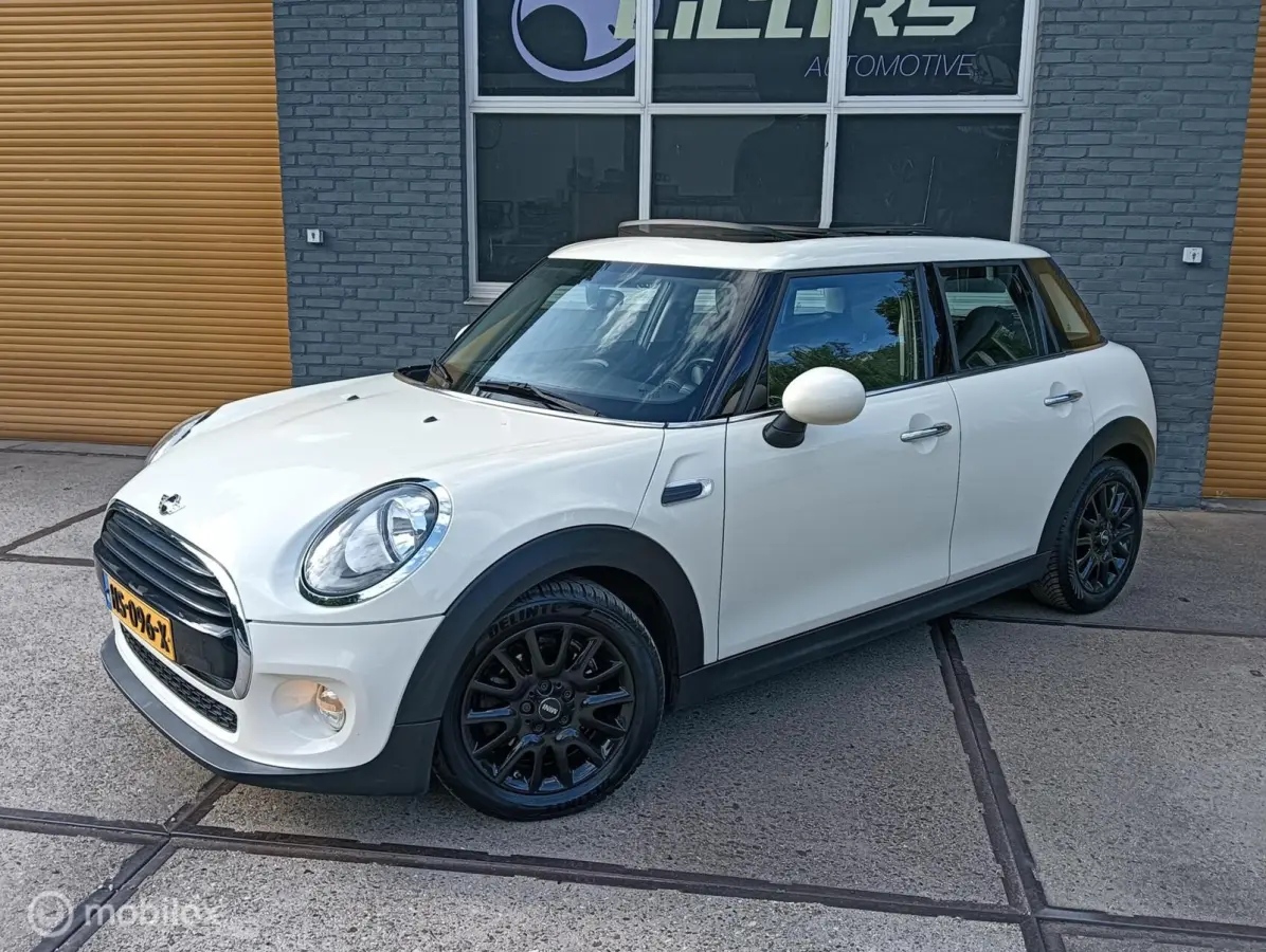 1.5 Cooper panorama/navi/all season