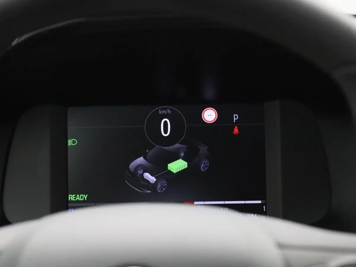 Edition 50 kWh | WORDT VERWACHT | ACHTERUITRIJCAMERA | APPLE CARPLAY | ANDROID AUTO | CLIMATE CONTROL | CRUISE CONTROL |