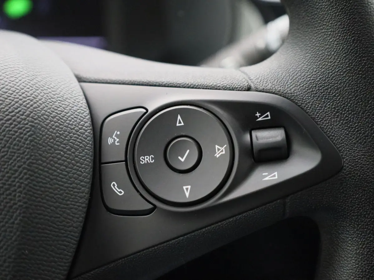 Edition 50 kWh | WORDT VERWACHT | ACHTERUITRIJCAMERA | APPLE CARPLAY | ANDROID AUTO | CLIMATE CONTROL | CRUISE CONTROL |