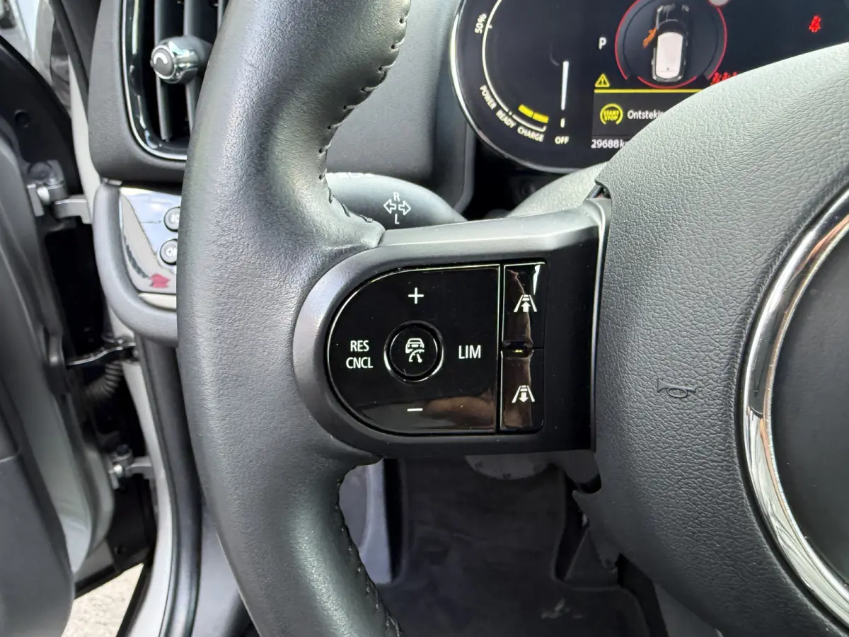 1.5 Cooper ALL Leder/Camera/Apple