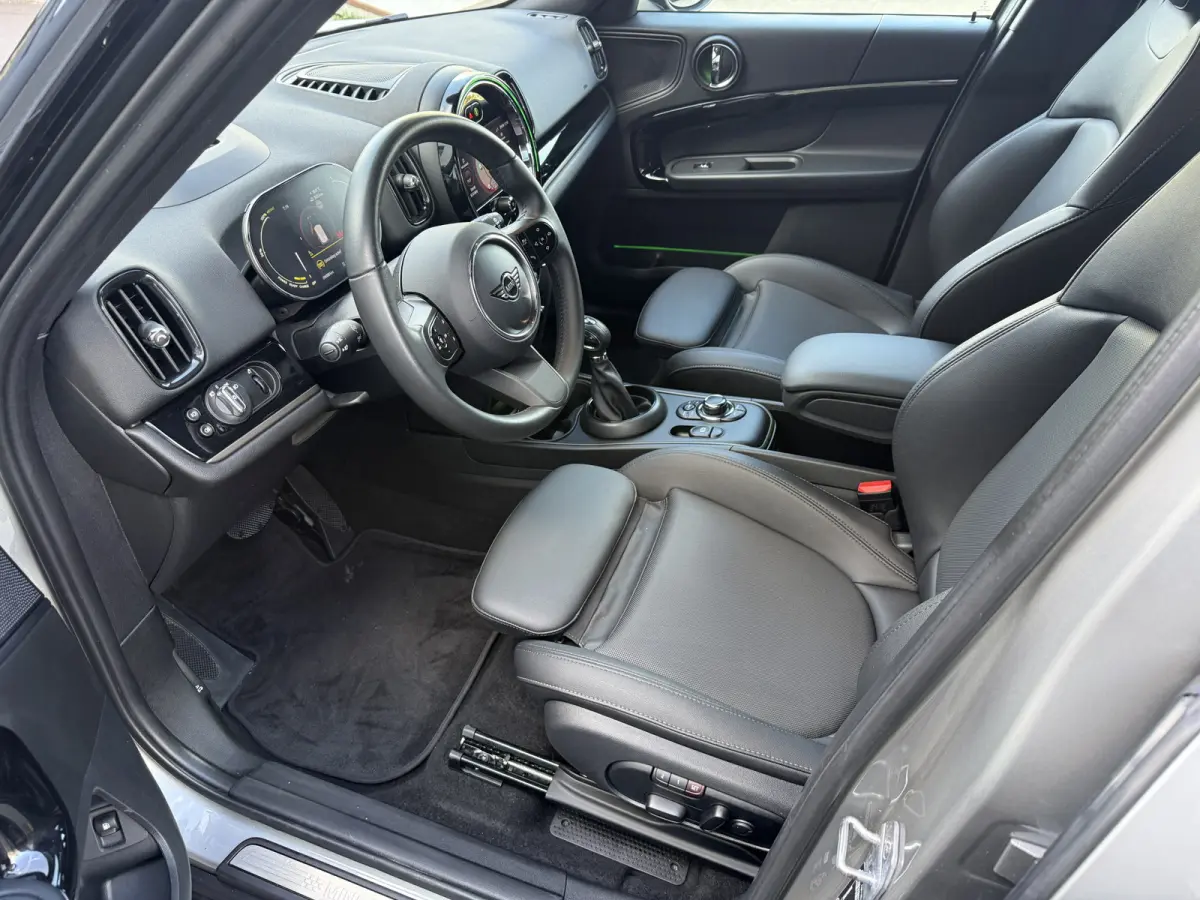 1.5 Cooper ALL Leder/Camera/Apple