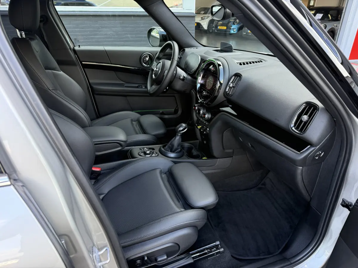 1.5 Cooper ALL Leder/Camera/Apple