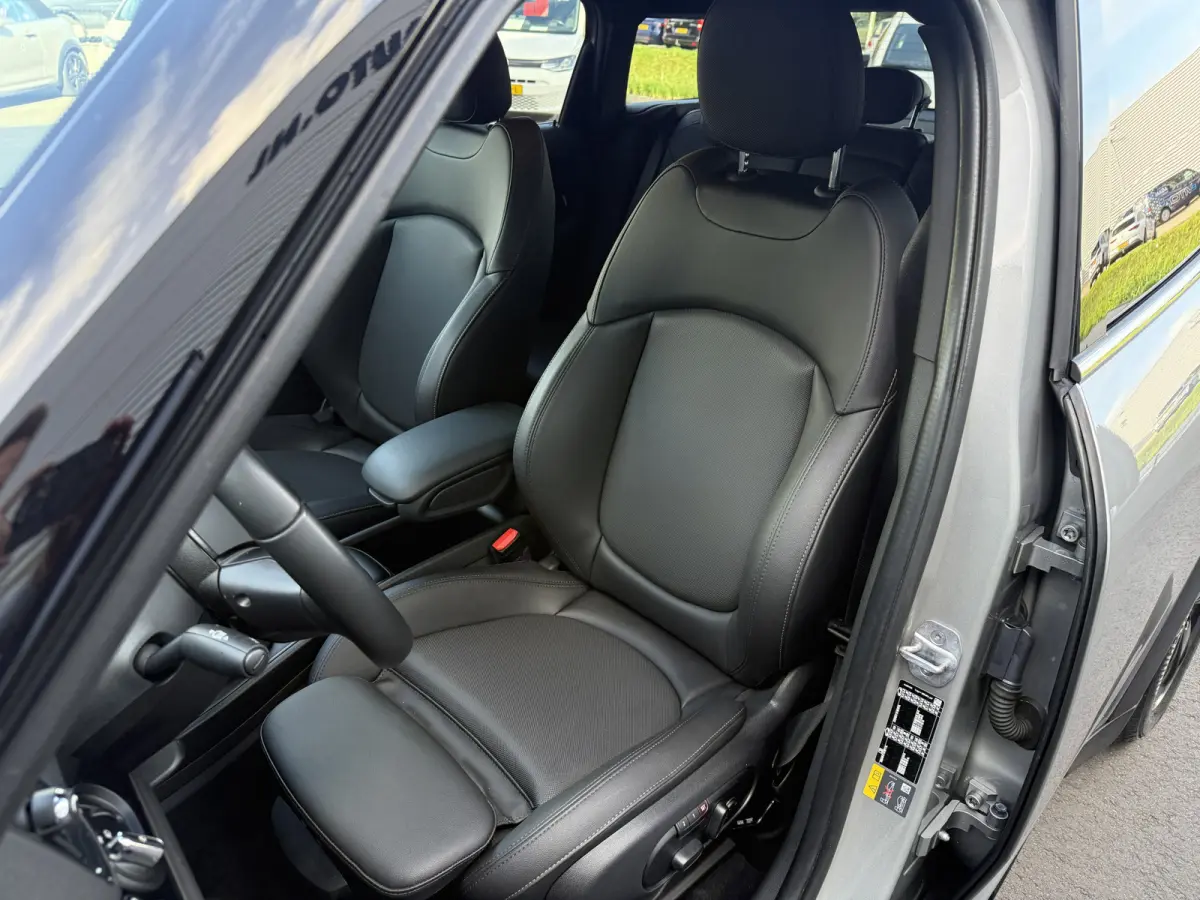 1.5 Cooper ALL Leder/Camera/Apple