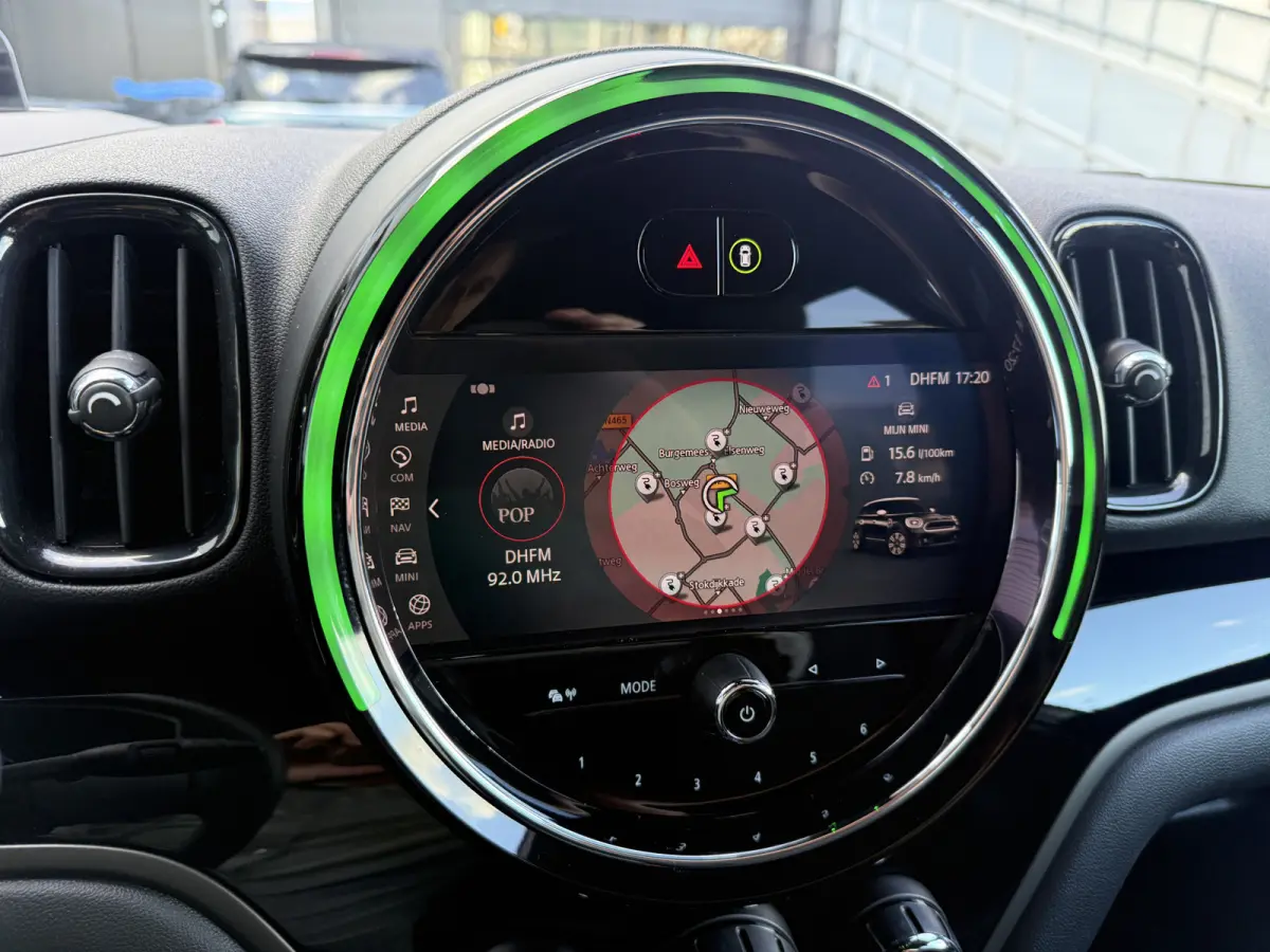 1.5 Cooper ALL Leder/Camera/Apple