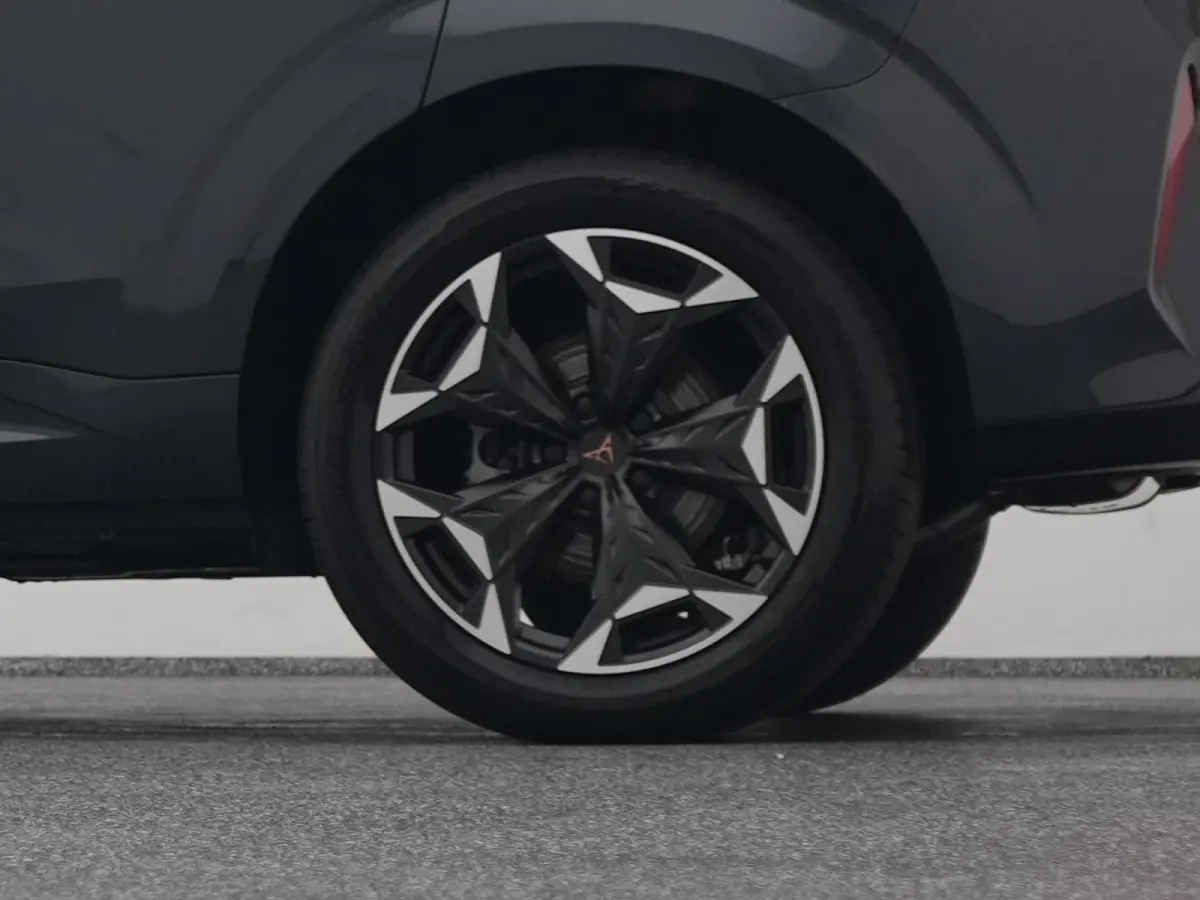 1.5 TSI e-Hybrid Business | PANO | CAMERA | ADAPTIVE | STOEL- EN STUURVERW. | TREKHAAK
