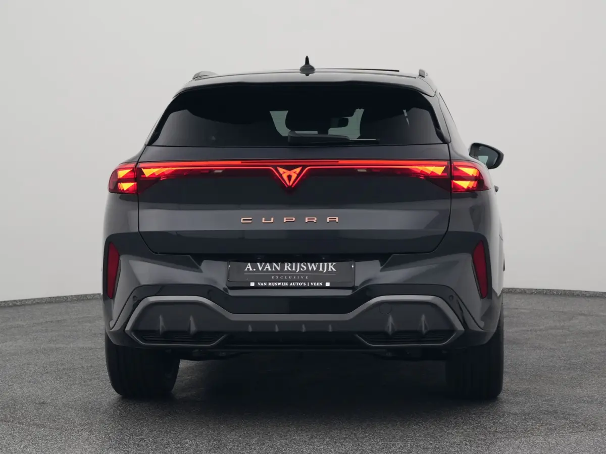 1.5 TSI e-Hybrid Business | PANO | CAMERA | ADAPTIVE | STOEL- EN STUURVERW. | TREKHAAK