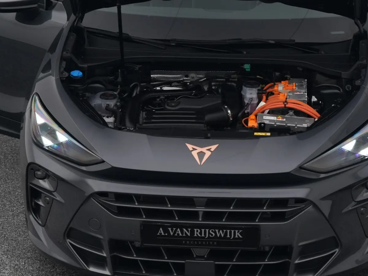 1.5 TSI e-Hybrid Business | PANO | CAMERA | ADAPTIVE | STOEL- EN STUURVERW. | TREKHAAK