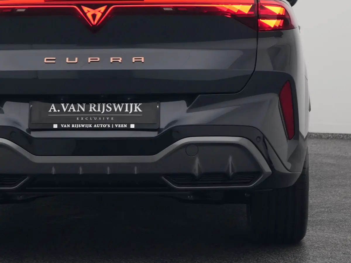 1.5 TSI e-Hybrid Business | PANO | CAMERA | ADAPTIVE | STOEL- EN STUURVERW. | TREKHAAK