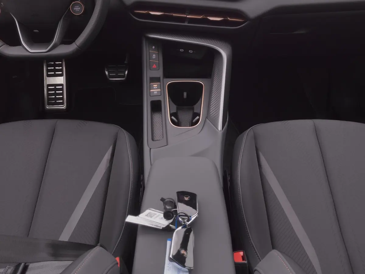 1.5 TSI e-Hybrid Business | PANO | CAMERA | ADAPTIVE | STOEL- EN STUURVERW. | TREKHAAK