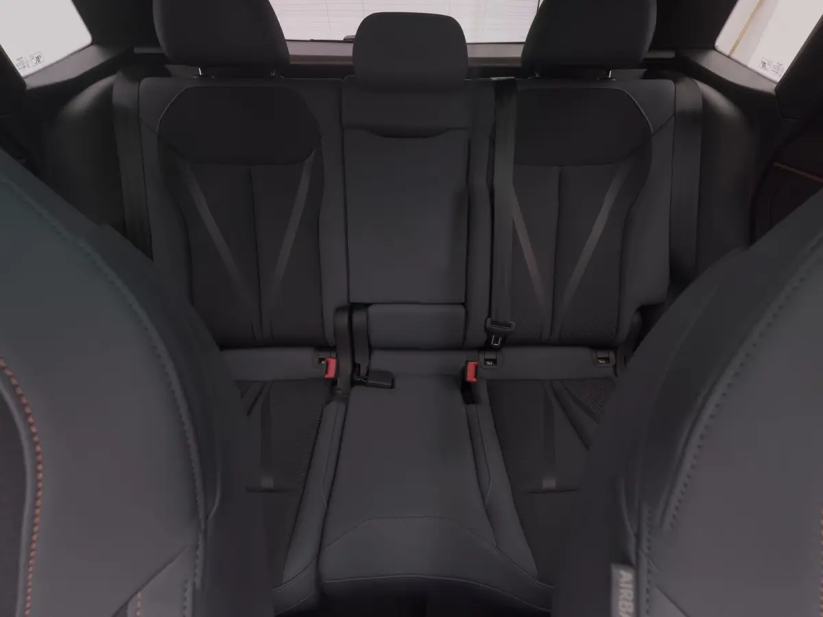 1.5 TSI e-Hybrid Business | PANO | CAMERA | ADAPTIVE | STOEL- EN STUURVERW. | TREKHAAK