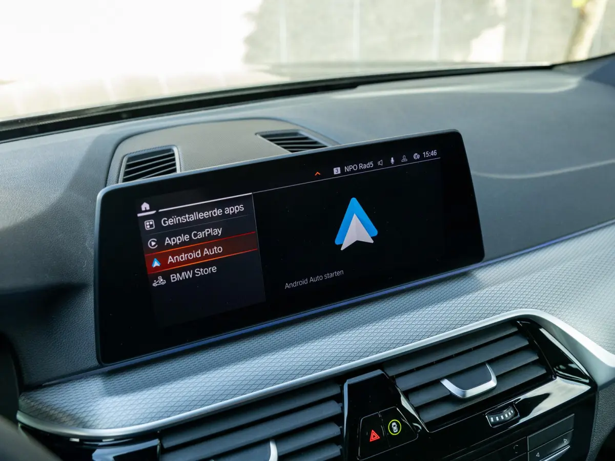 520i M-Sport, NLauto, Headup, Trekhaak, Keyless