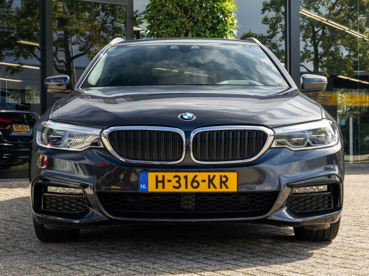 520i M-Sport, NLauto, Headup, Trekhaak, Keyless