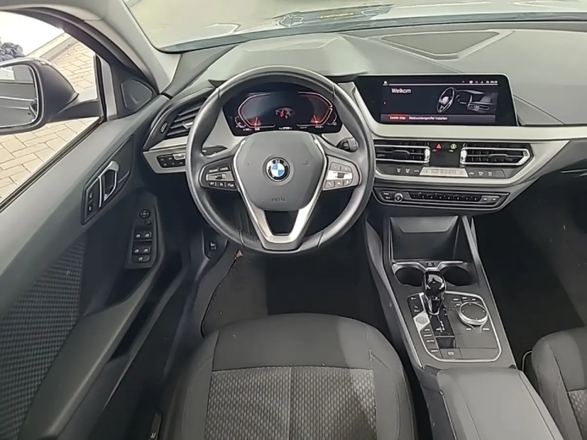 118i Business Edition 1e-Eig. & Dealer-Onderh. BOVAG-Garantie. NL-Auto.
