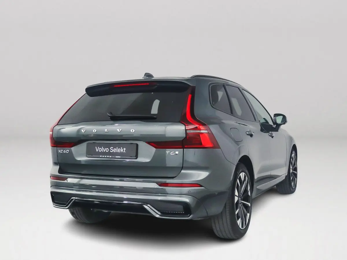 T6 Plug-in hybrid AWD Ultra Dark | SOH 100% | Panoramadak | 360° camera | Luchtvering | Head-up display | Luchtvering | Stoel- en stuurverwarming | Trekhaak