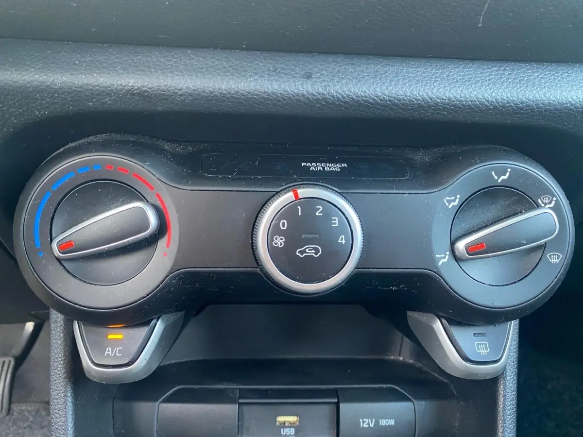 1.0 DPi DynamicLine | Airco | Parkeercamera | 15 inch LM-velgen | AppleCarPlay Android auto | Bluetooth | Cruise control |