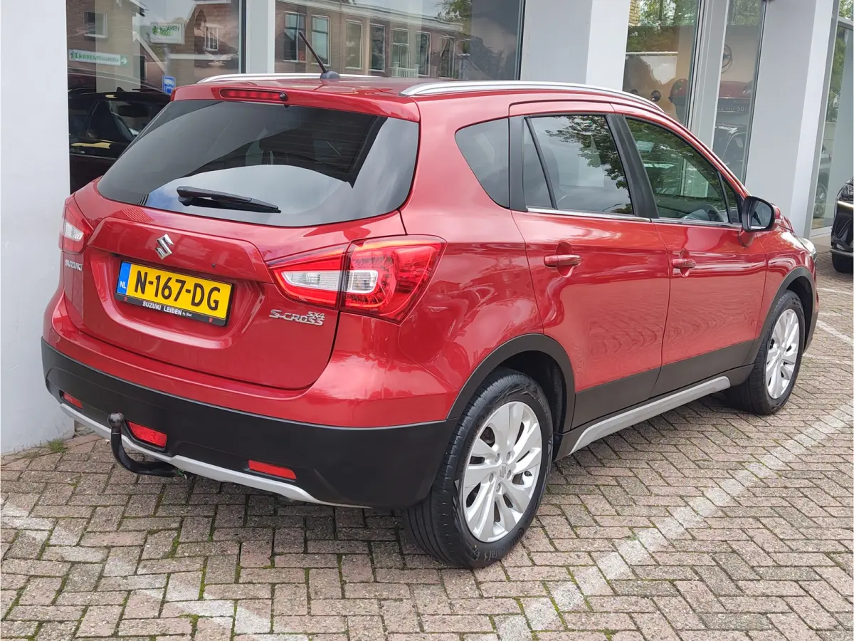 1.0 BOOSTERJET EXCLUSIVE Navi | Stoelverwarming | Keyless