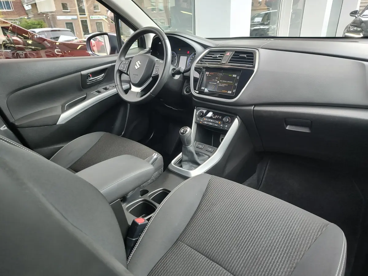 1.0 BOOSTERJET EXCLUSIVE Navi | Stoelverwarming | Keyless
