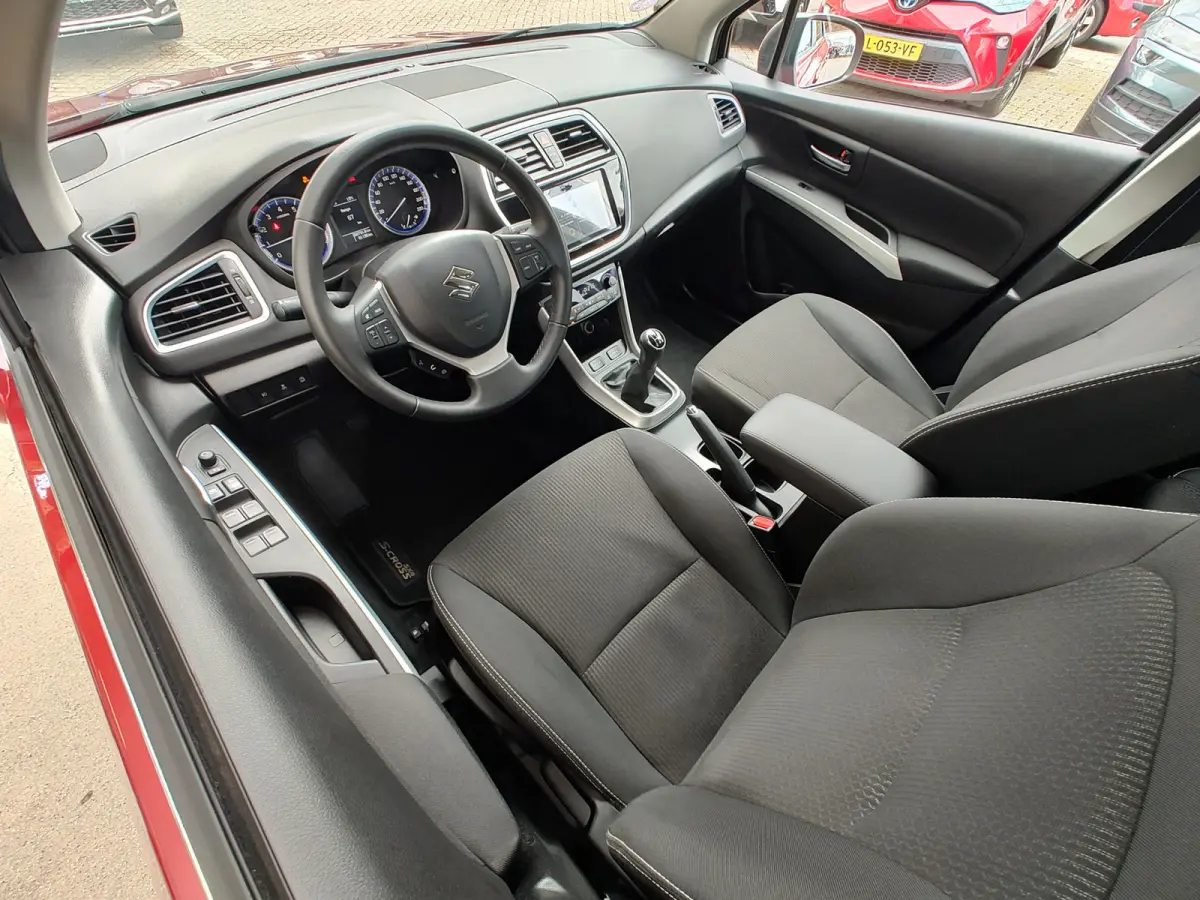 1.0 BOOSTERJET EXCLUSIVE Navi | Stoelverwarming | Keyless