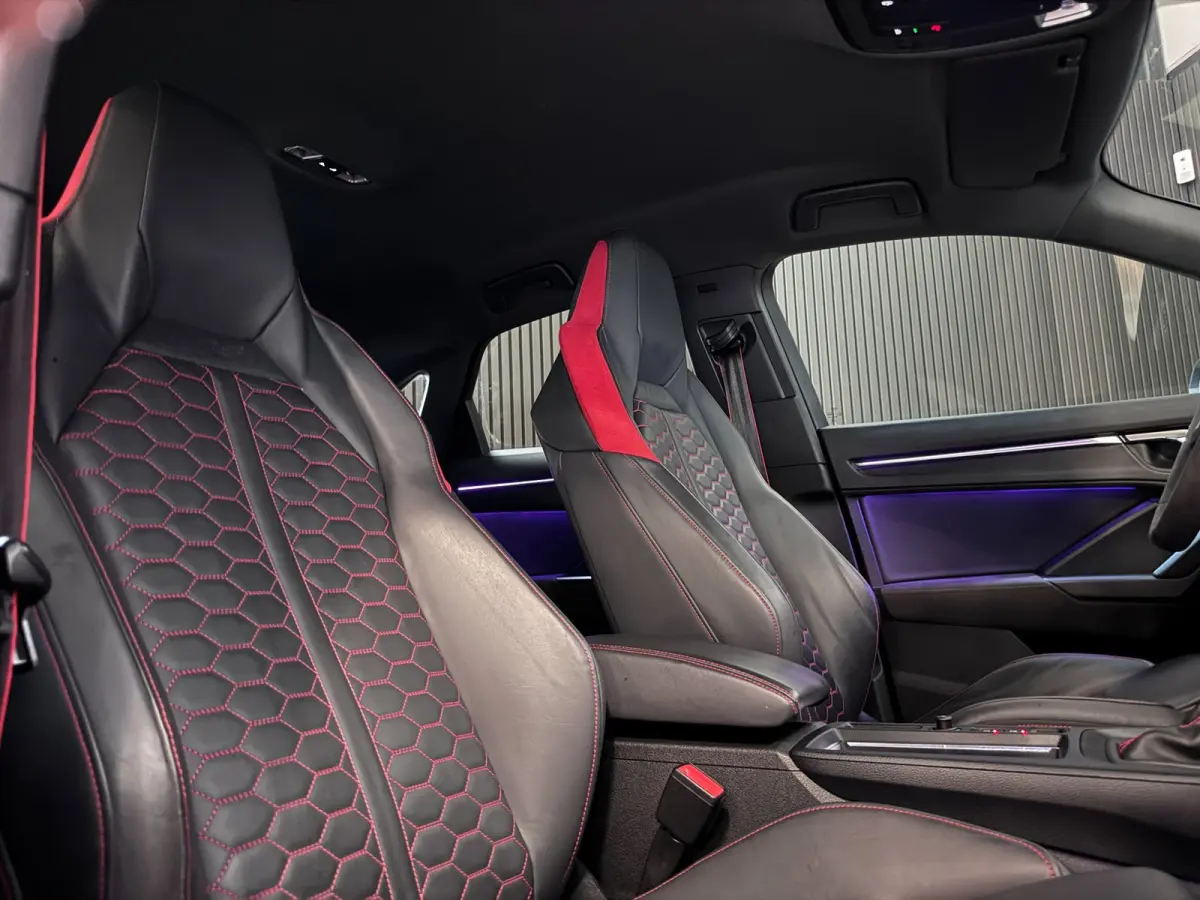 RSQ3 | SONOS | 360 CAM | ALCANTARA