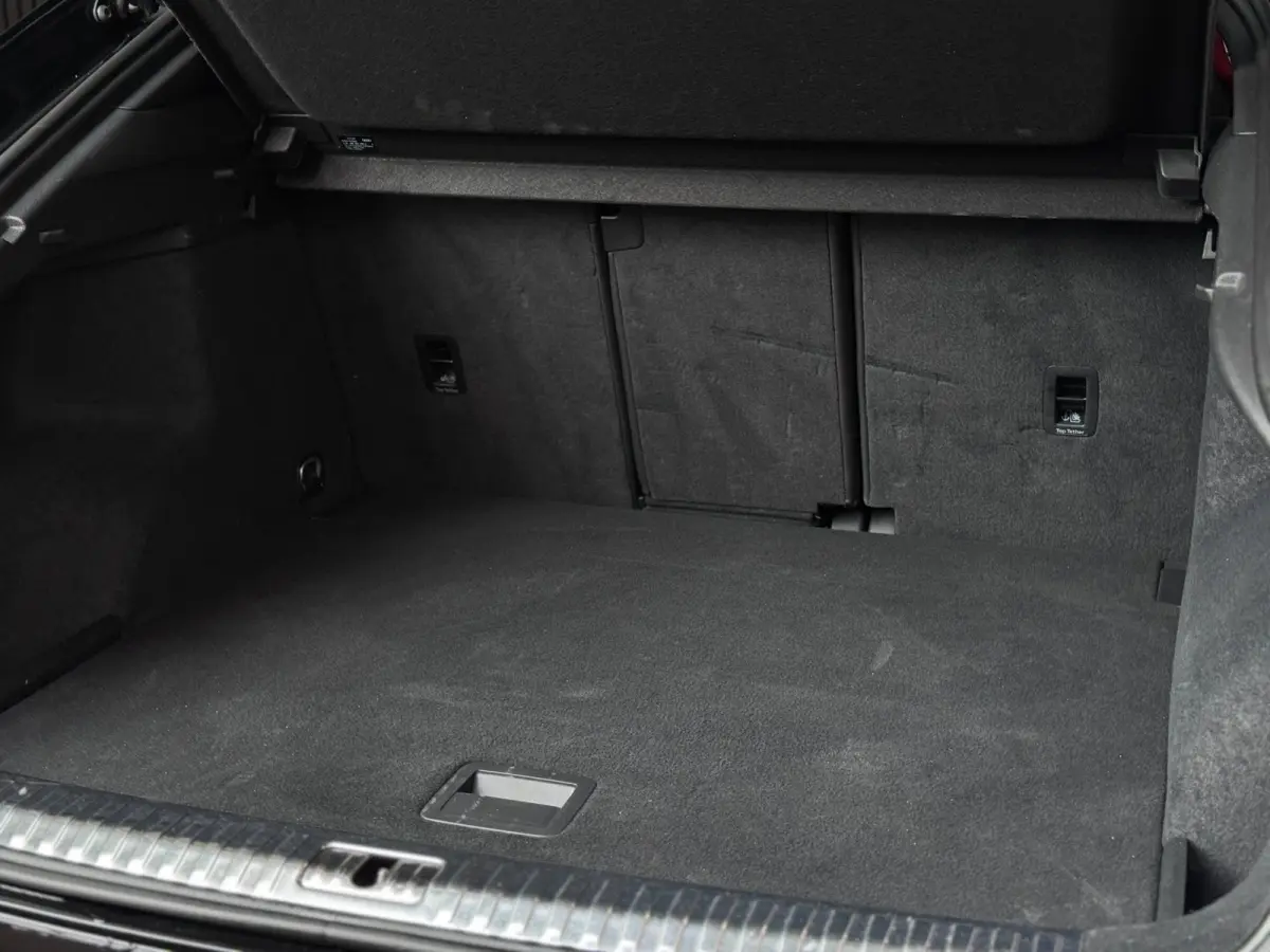 RSQ3 | SONOS | 360 CAM | ALCANTARA