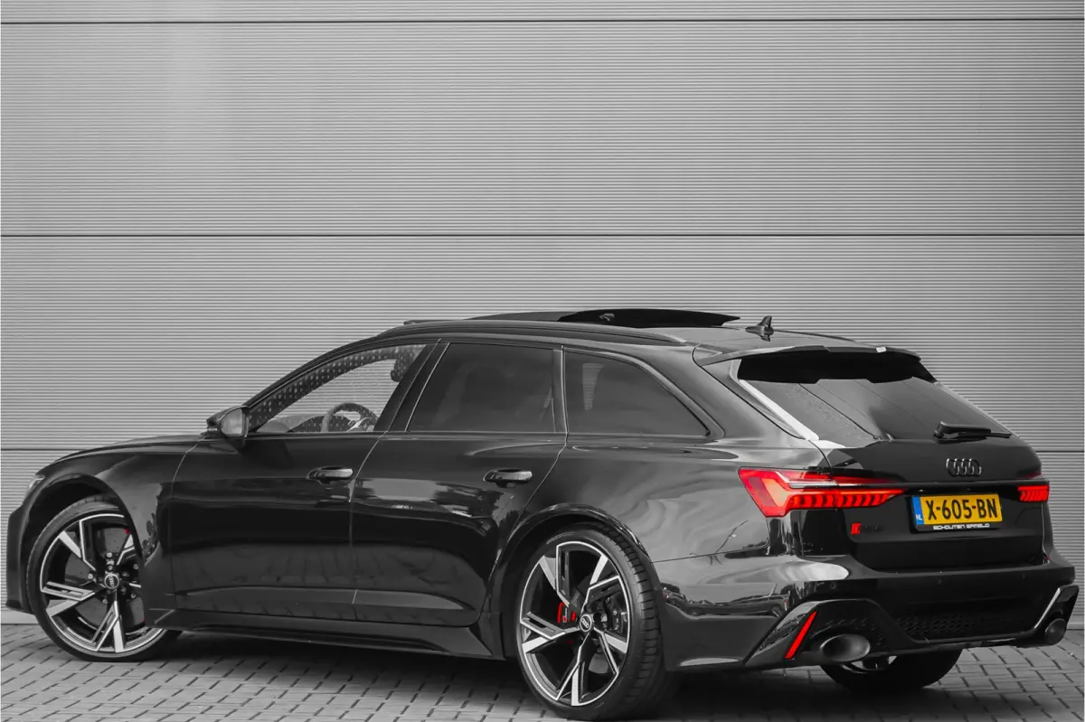 4.0 TFSI Quattro Pano RS Dynamic Plus B&O 360° Stoelvent 22"