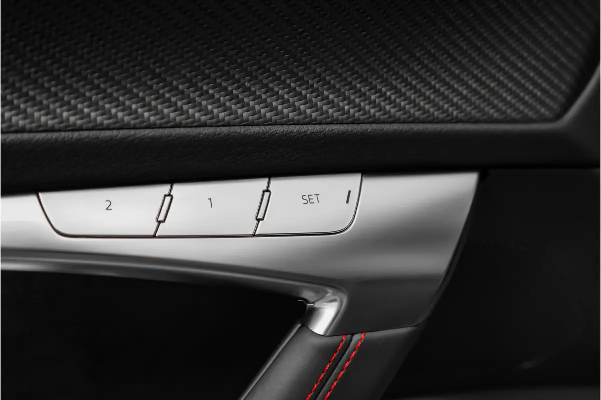 4.0 TFSI Quattro Pano RS Dynamic Plus B&O 360° Stoelvent 22"