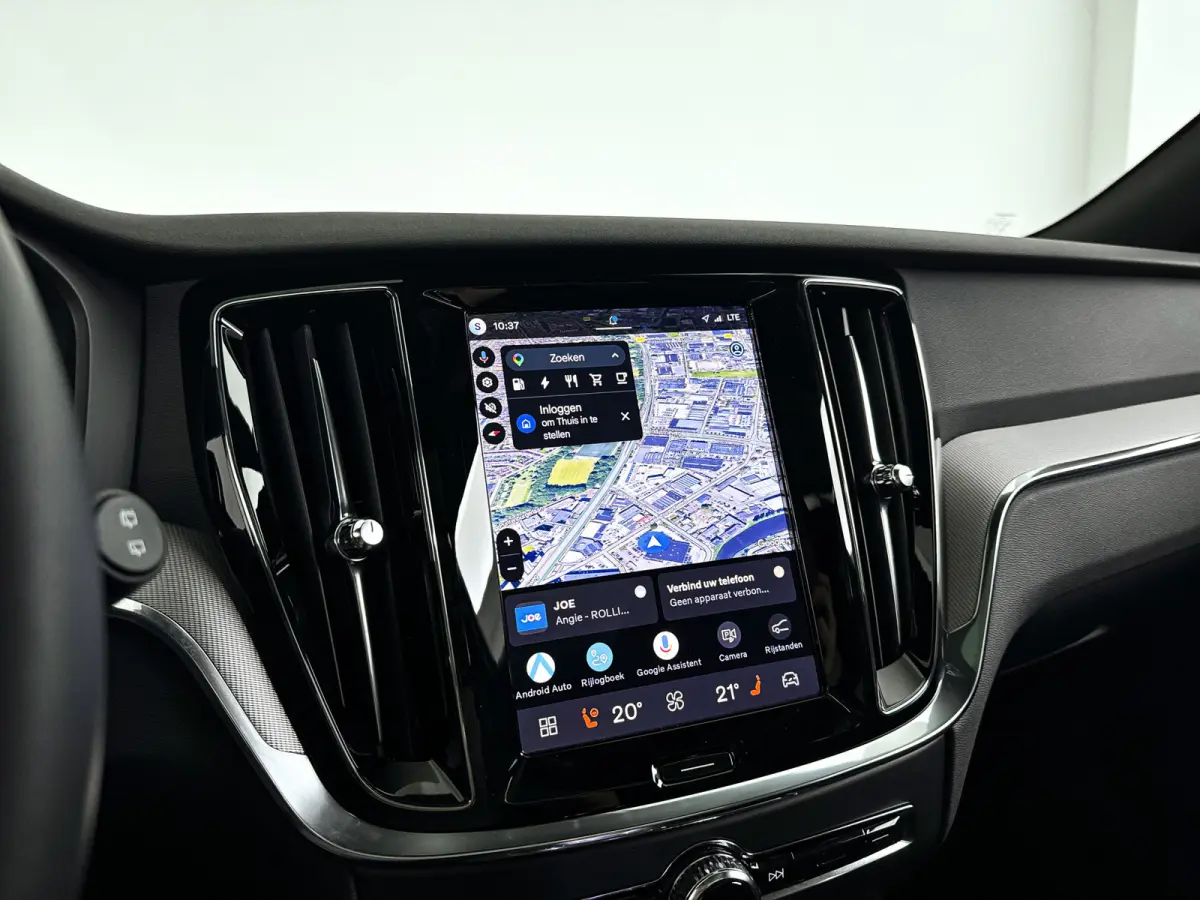T8 Plug-in hybrid AWD Plus Dark | SOH 100% | Panoramadak | 360° camera | Head-up display | Harman Kardon | Stoel- en stuurverwarming | Trekhaak