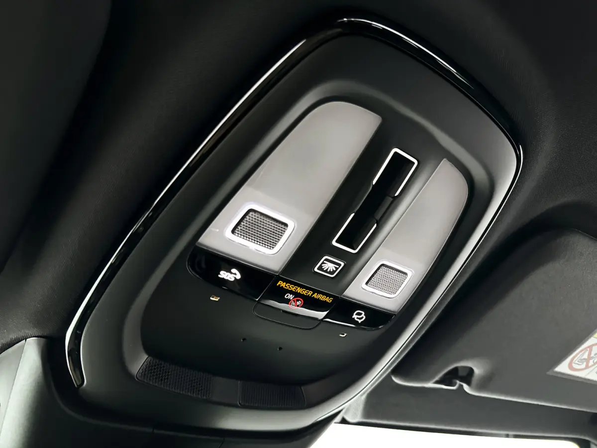 T8 Plug-in hybrid AWD Plus Dark | SOH 100% | Panoramadak | 360° camera | Head-up display | Harman Kardon | Stoel- en stuurverwarming | Trekhaak