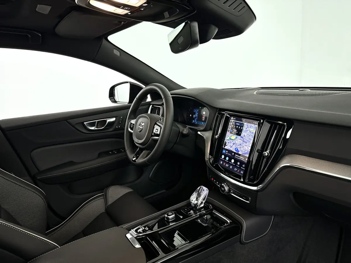 T8 Plug-in hybrid AWD Plus Dark | SOH 100% | Panoramadak | 360° camera | Head-up display | Harman Kardon | Stoel- en stuurverwarming | Trekhaak