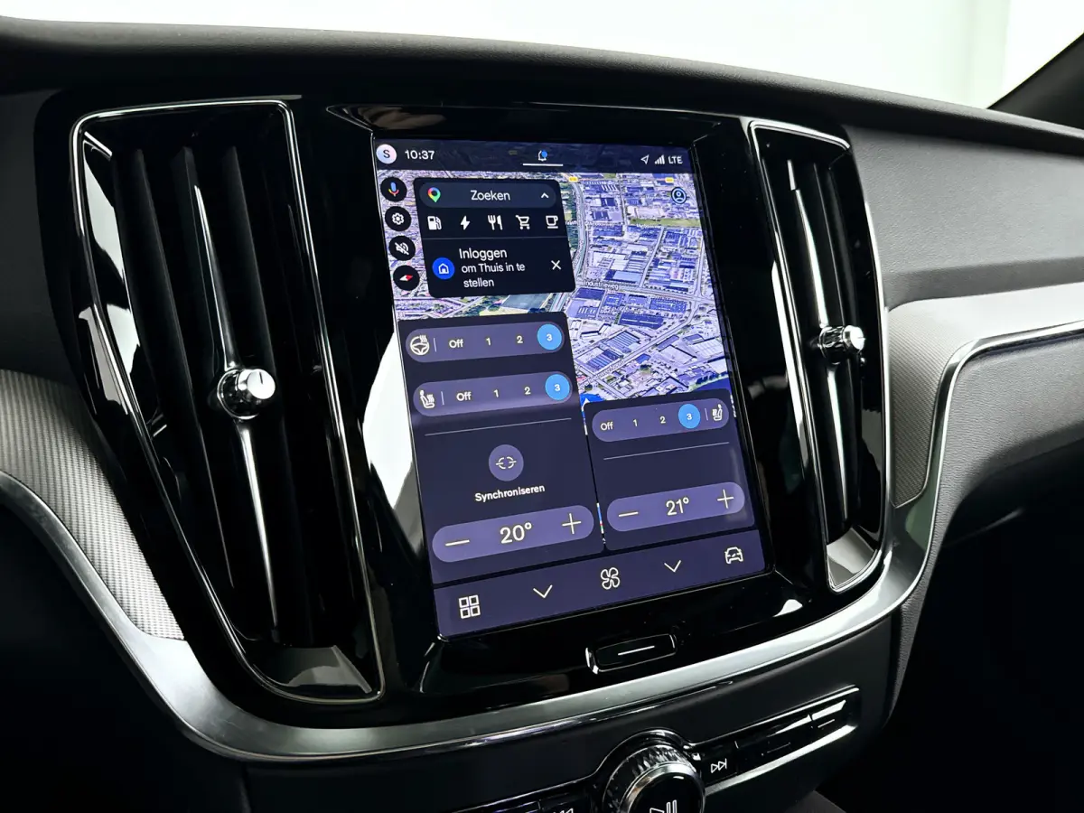 T8 Plug-in hybrid AWD Plus Dark | SOH 100% | Panoramadak | 360° camera | Head-up display | Harman Kardon | Stoel- en stuurverwarming | Trekhaak