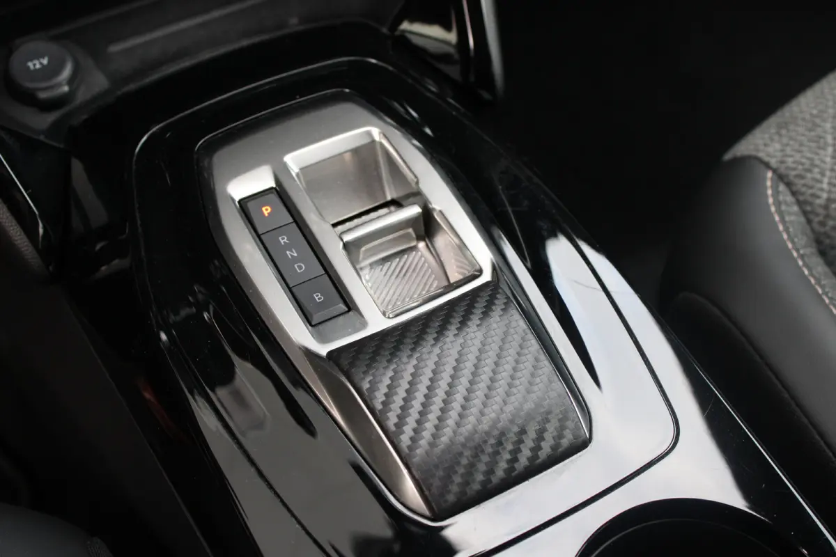 EV Allure 54 kWh | Warmtepomp | Fase 3 laden | 1e Eigenaar | NL auto | Navigatie | Camera | Apple carplay |